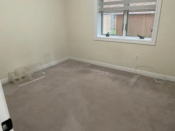 436 Lawton Avenue image 7 of 26