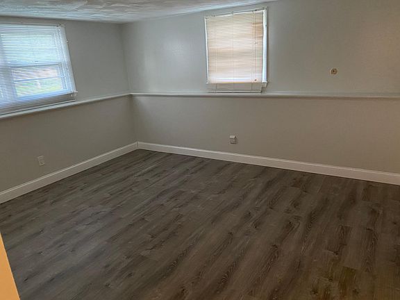 2nd image of 13 Acorn Dr