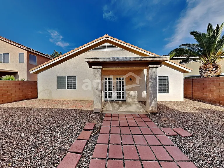 325 Greenleaf Glen St — Photo 17