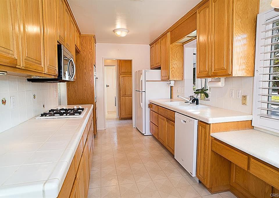 1st image of 10101 Sophia Ave