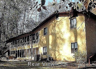 2nd image of 3325 Dartmoor Ct
