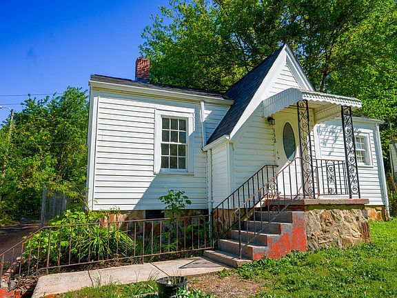 2nd image of 132 Sullivan Ave