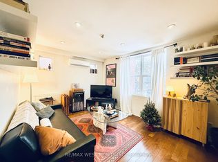 132 Avenue Rd APT D, Toronto, ON M5R2H6