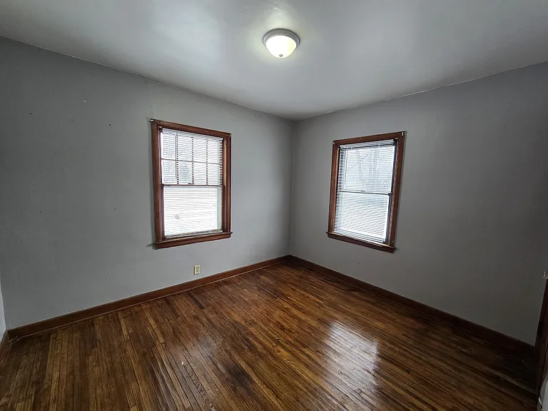 401 Charles St — Photo 10