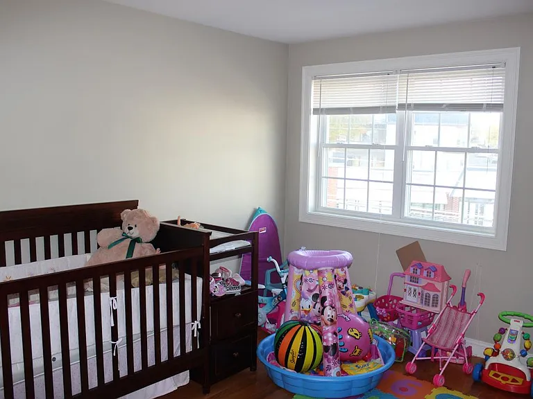 187 Elm St #2 — Photo 7