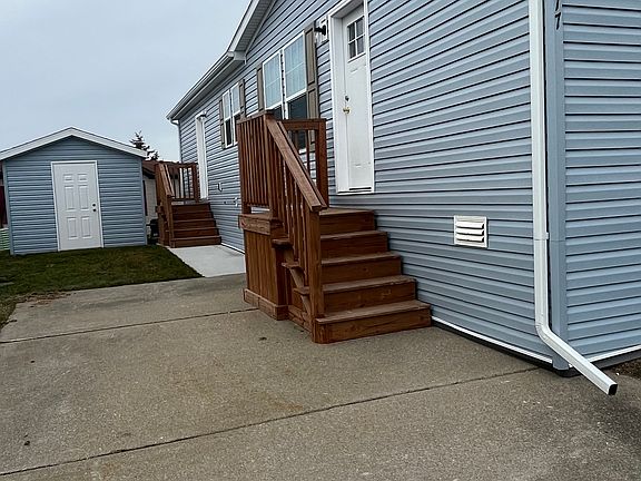 2nd image of 1577 Augusta Dr