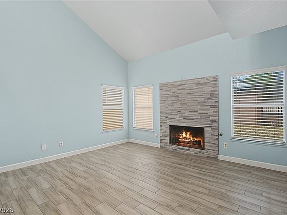 3rd image of 4071 Grasmere Ave