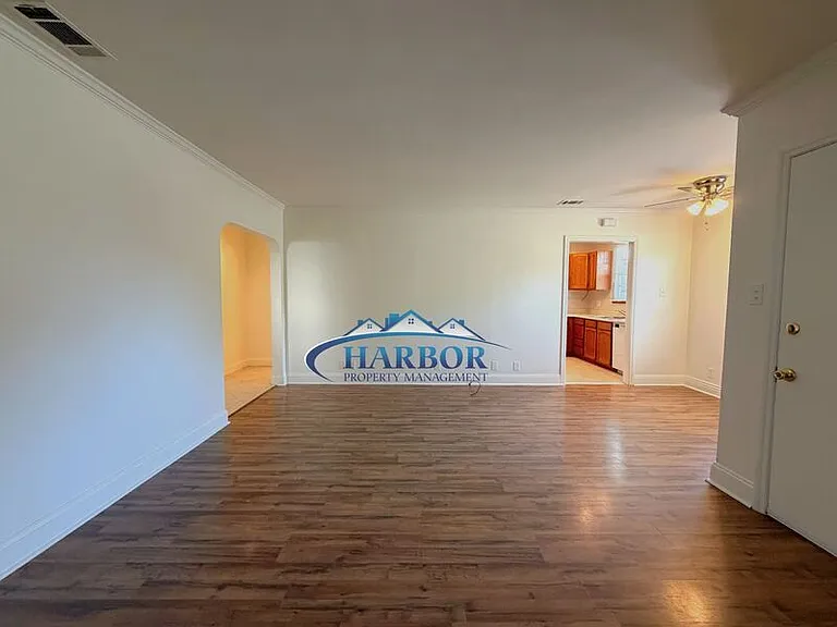 1650 Park Ave #1650 — Photo 4
