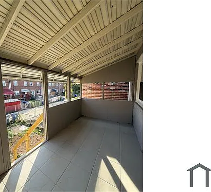 3 bed, $2,400 — Photo 4