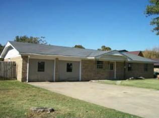 2203 S 26th Pl, Muskogee, OK 74401