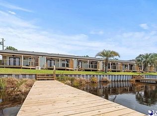 942 N 5th St, Hartsville, SC 29550