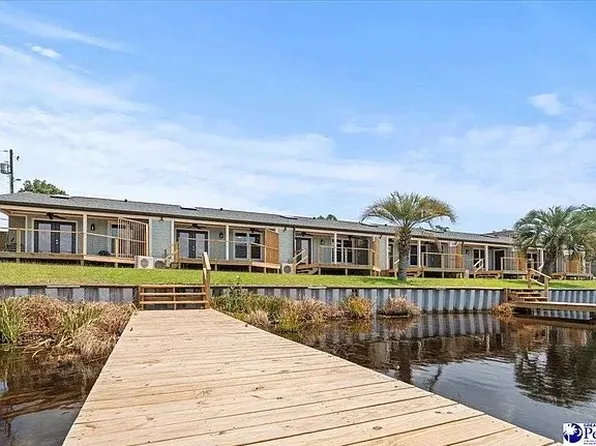 942 N 5th St, Hartsville, SC 29550