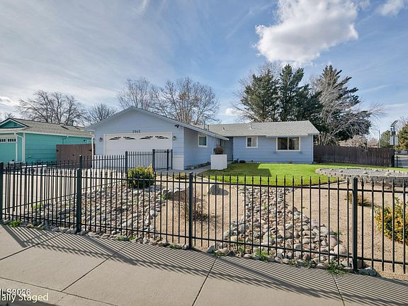 3rd image of 2945 Santa Ana Dr