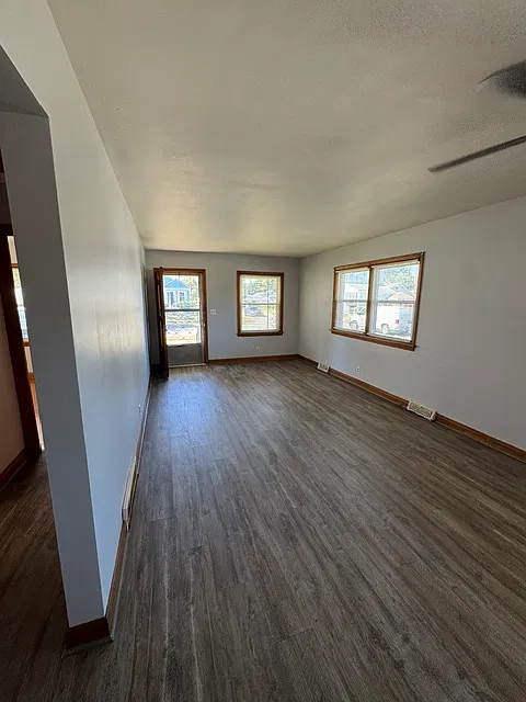 3 bed, 1150 sqft, $1,200 — Photo 4