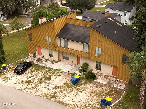 3rd image of 1304 MAGNOLIA Circle E