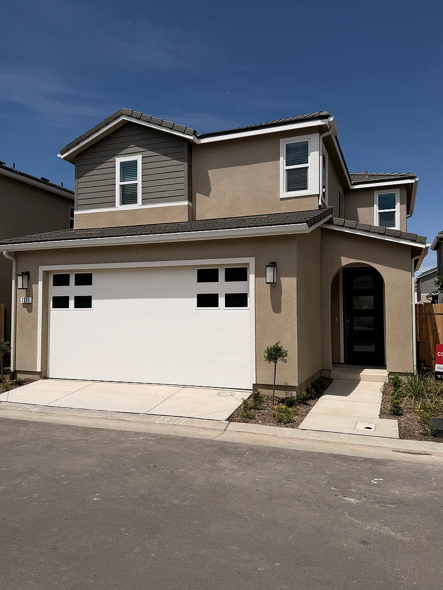 Building Photo - 1521 Pioneer Ln