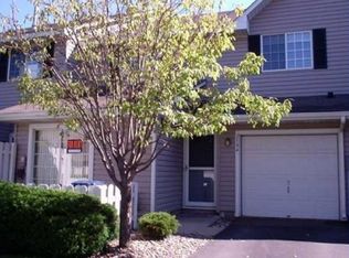 2584 Heritage Dr, Mendota Heights, MN 55120