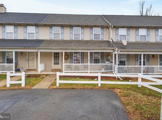 10 Cold Stream Dr, Lancaster, PA 17603