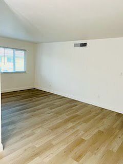 2nd image of 924 Dornajo Way #2
