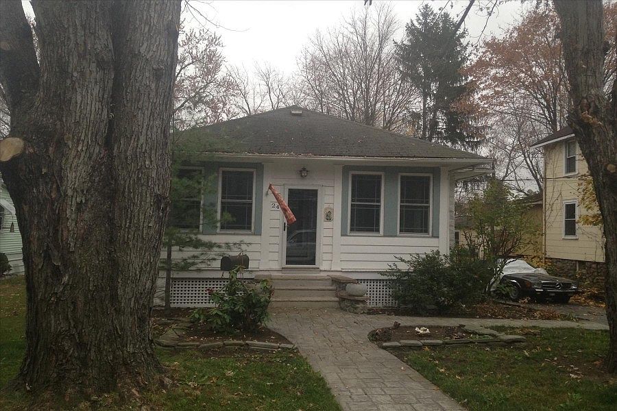 1st image of 24 Franklin Ave
