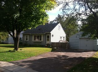 11 Edge Dr, Circle Pines, MN 55014