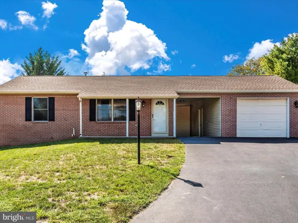 8 Whittier Hts, Hagerstown, MD 21742