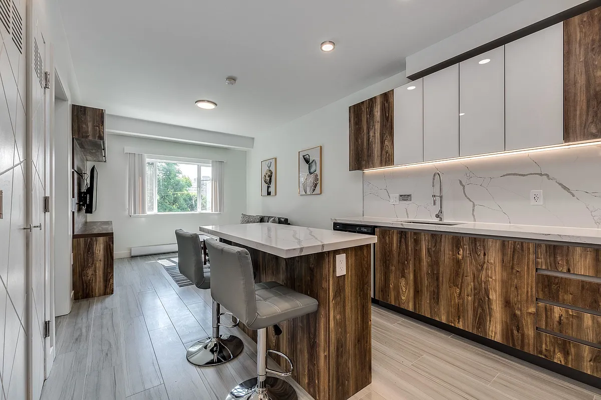 Building Photo - 1168 Pendrell St #307