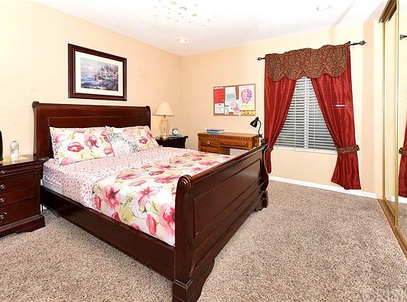 4th image of 20134 Leadwell St Unit 106