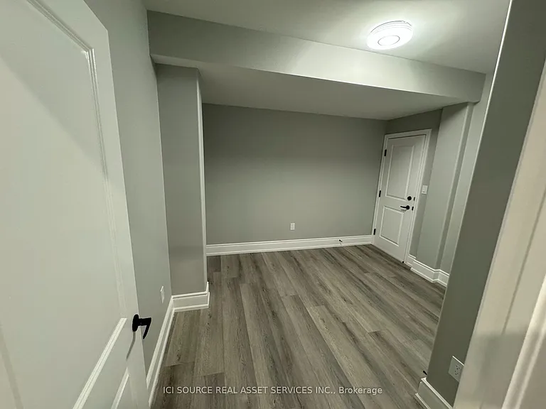 453 Thornborrow Ct #BASEMENT — Photo 12