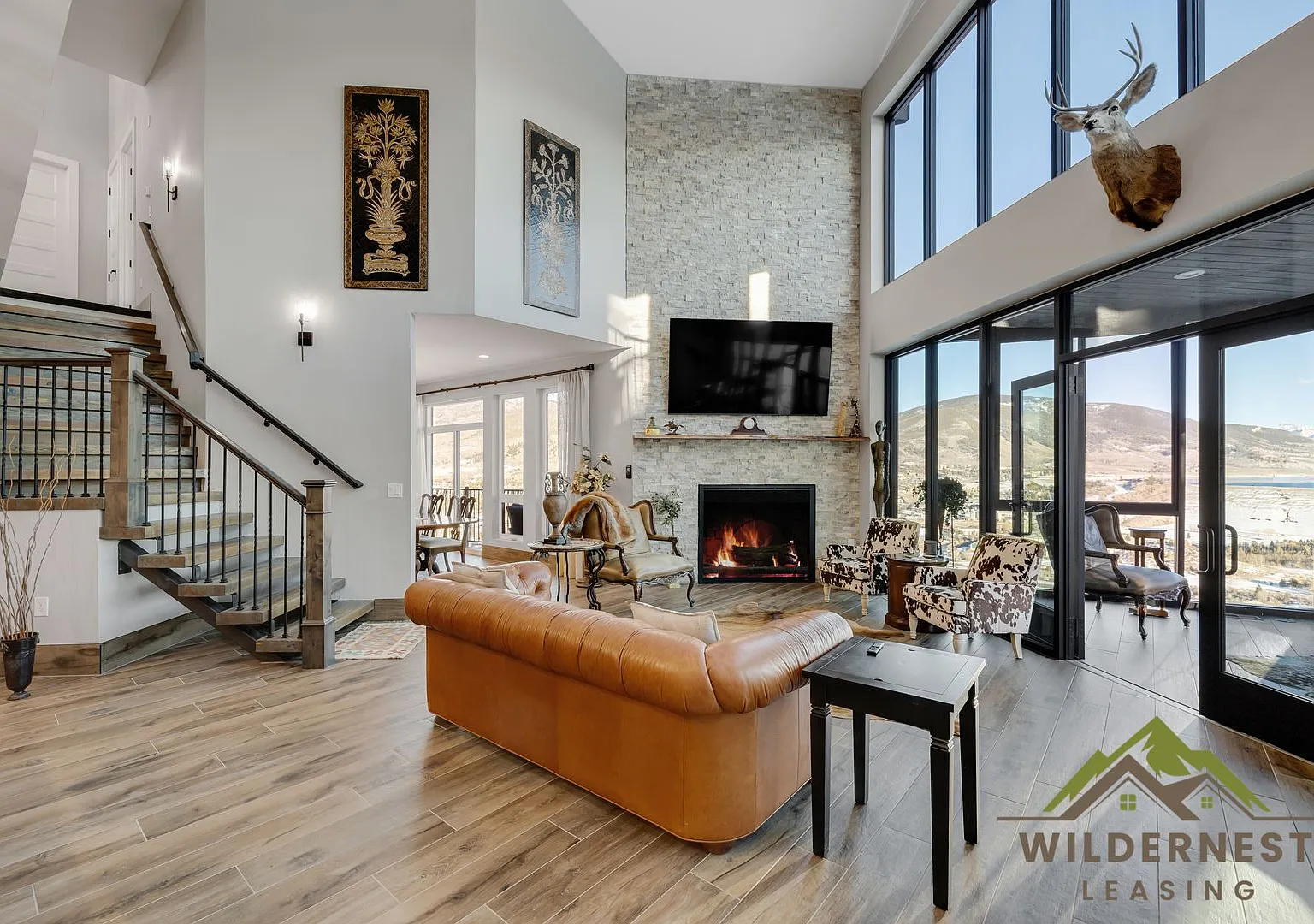 Stunning Luxury Mountain Home with Panoramic Views — Photo 2