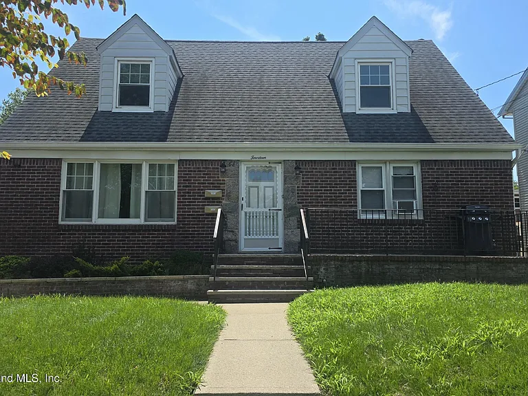 14 Atlantic Ave #2 — Photo 2