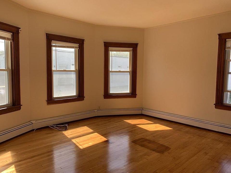 1st image of 12 Saint Paul Ave APT 1