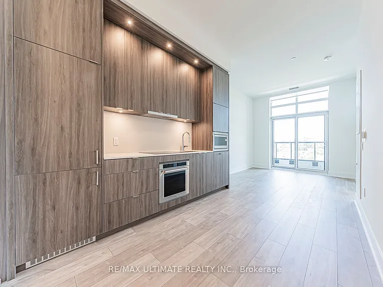 858 Dupont St #Penthouse 16 — Photo 8
