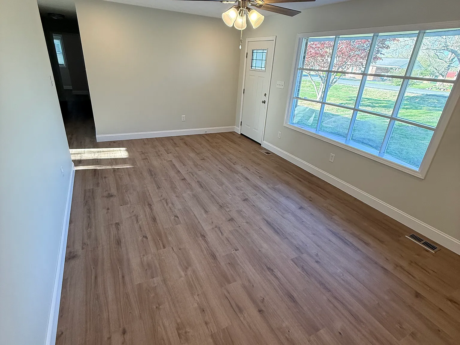 3 bed, 1175 sqft, $1,300 — Photo 3