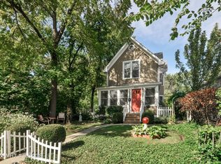 1522 Maple Ave, Wilmette, IL 60091