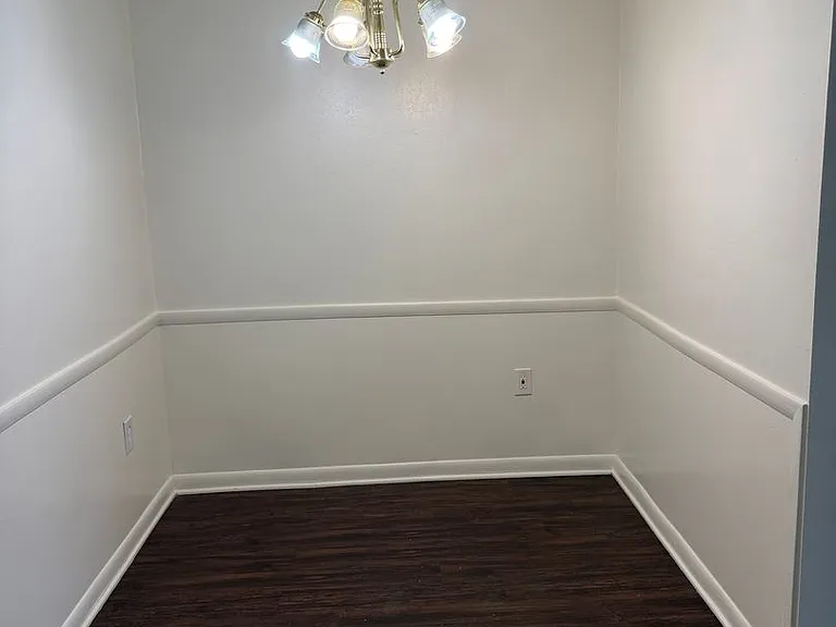 Spanish Oaks — Photo 15