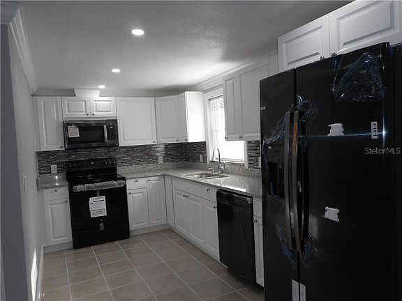 4th image of 9232 51st St