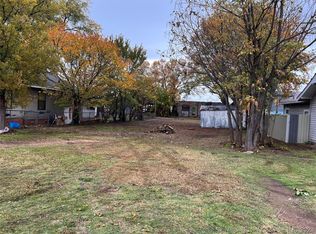 305 E Taliaferro St, Madill, OK 73446