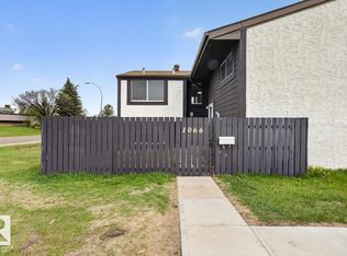 York Mills, Edmonton, AB T6K 3R4