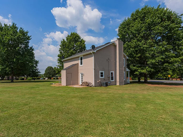 2303 Kimberly Dr — Photo 28