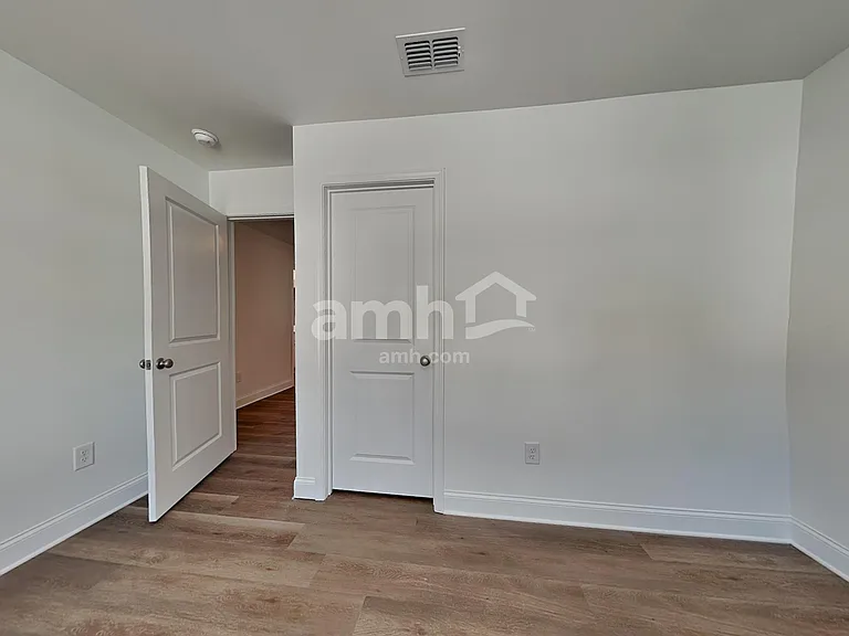 1634 Soapstone Rd — Photo 22