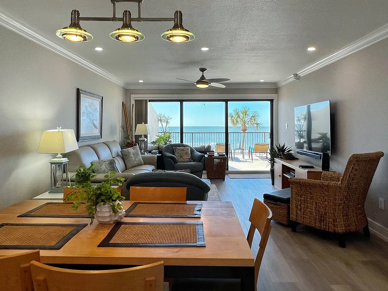 2 bed, 1225 sqft, $3,800 — Photo 4