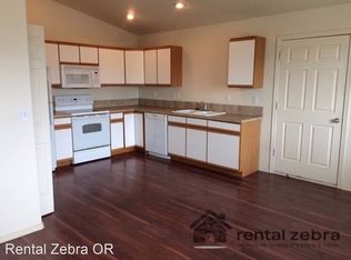 2652 NW 8th St, Redmond, OR 97756