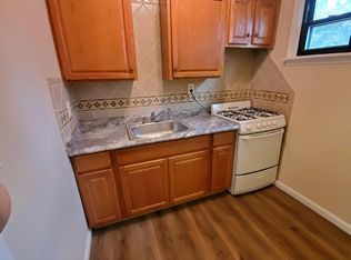 723 Evesham Ave APT 1B, Baltimore, MD 21212