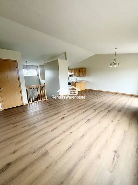 4 bed, 2.0 bath, 2068 sqft, $2,445 — Photo 2