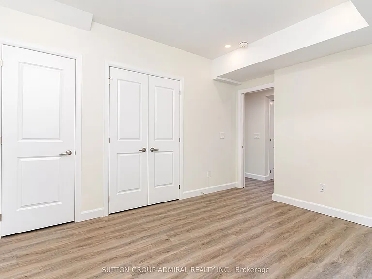 274 King St E #2 — Photo 9
