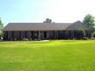 4570 Arrowhead Dr SE, Decatur, AL 35603