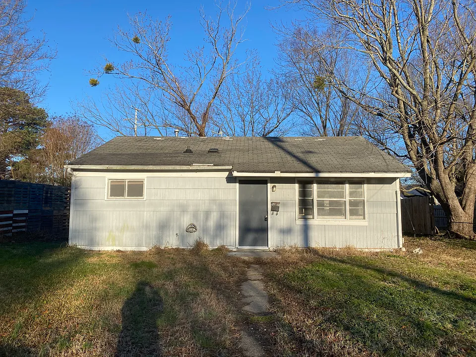 1909 Bancroft Dr