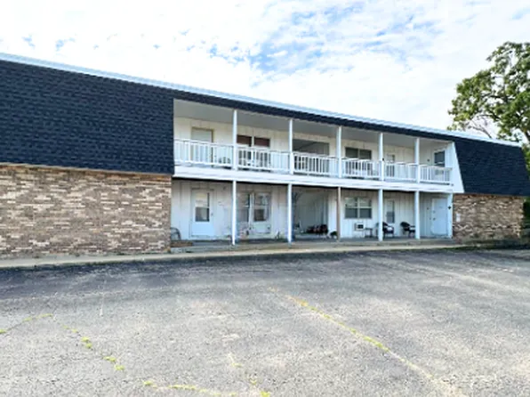 811 11th St #1, Charles City, IA 50616