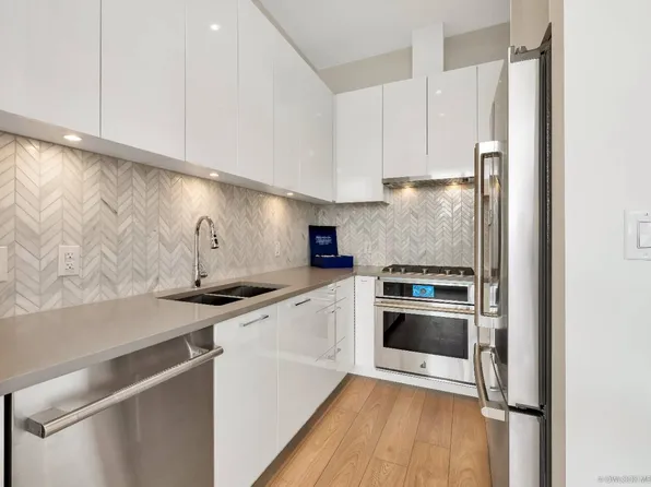 3559 E Kent Ave N #Townhouse 3, Vancouver, BC V5S 4N3